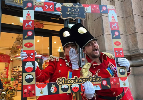 FAO SCHWARZ
